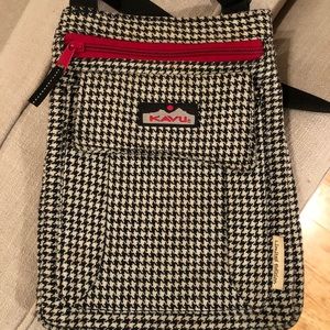 🚫SOLD🚫Kavu Houndstooth Crossbody Bag